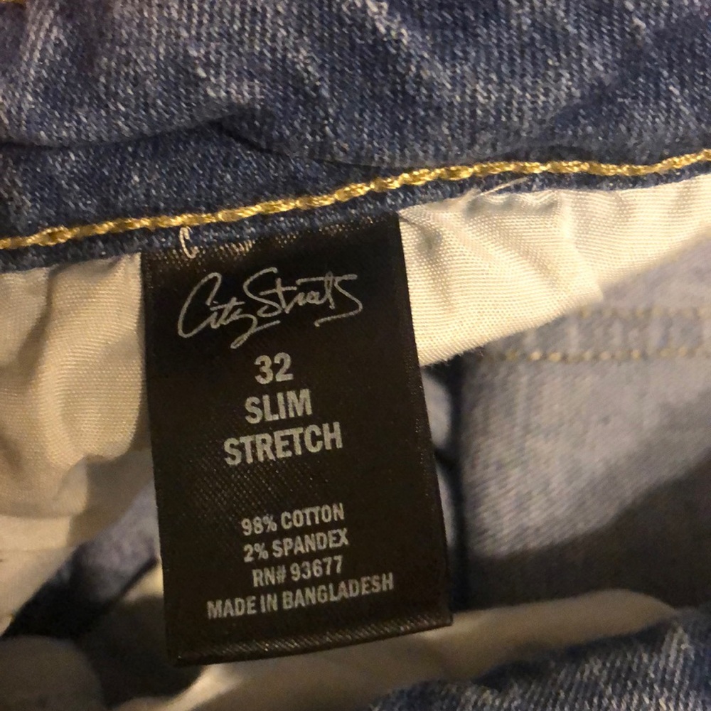 Jeans - Picture 3 of 3